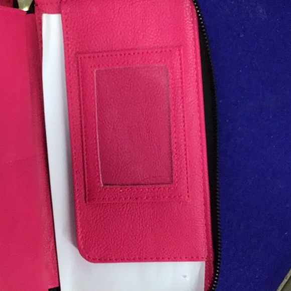 BETSEY JOHNSON BLACK ZIP AROUND WALLET - Picture 8 of 10